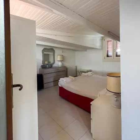House Boat In Downtown Piazza Statuto - Oddone Apartment Turin